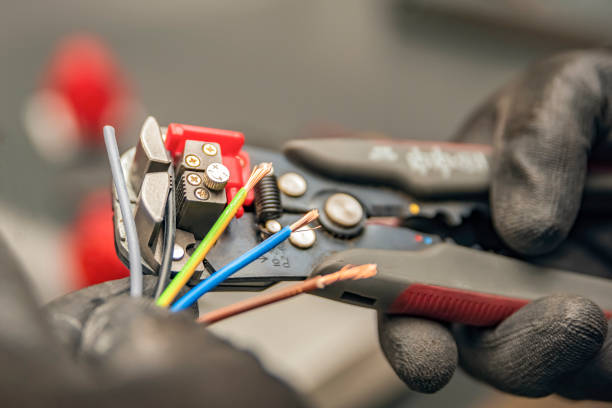 Best Local Electrician Companies  in Moulton, AL